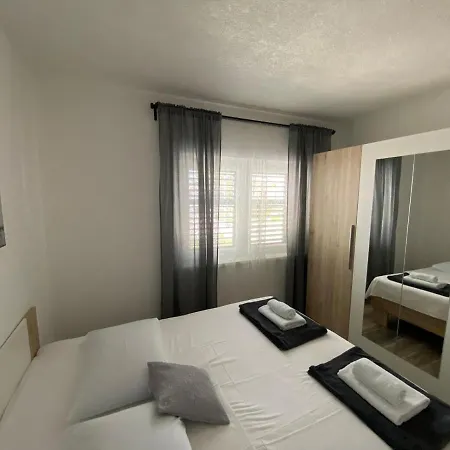 Juricev Apartment *